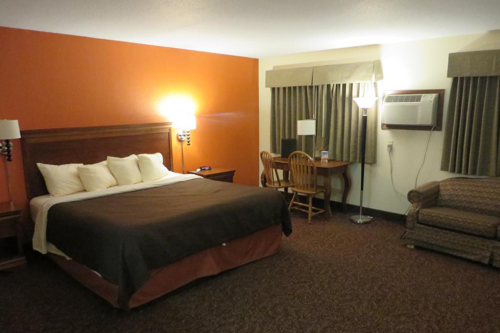 Americinn By Wyndham Forest 3*