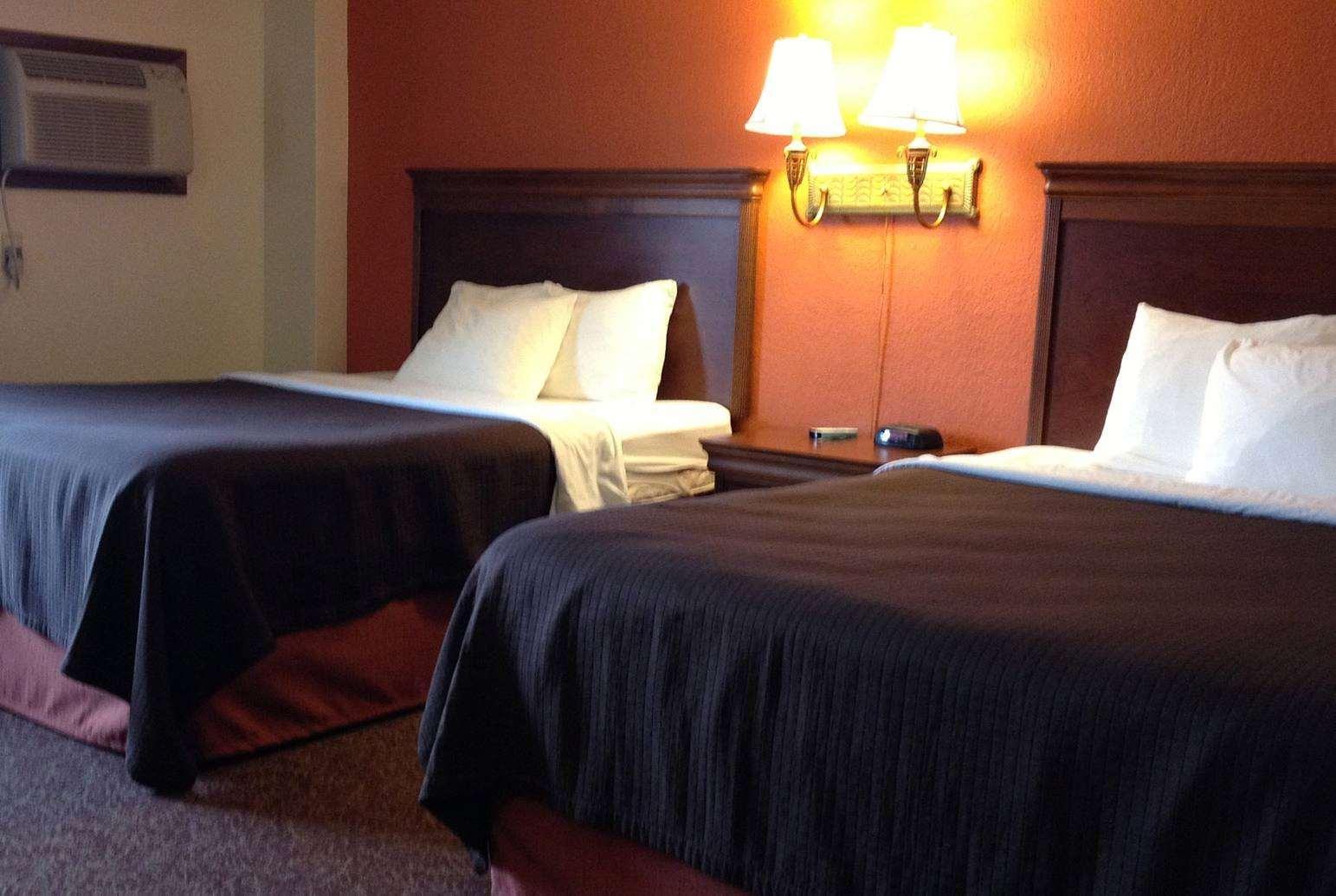 Americinn By Wyndham Forest Hotel 3*